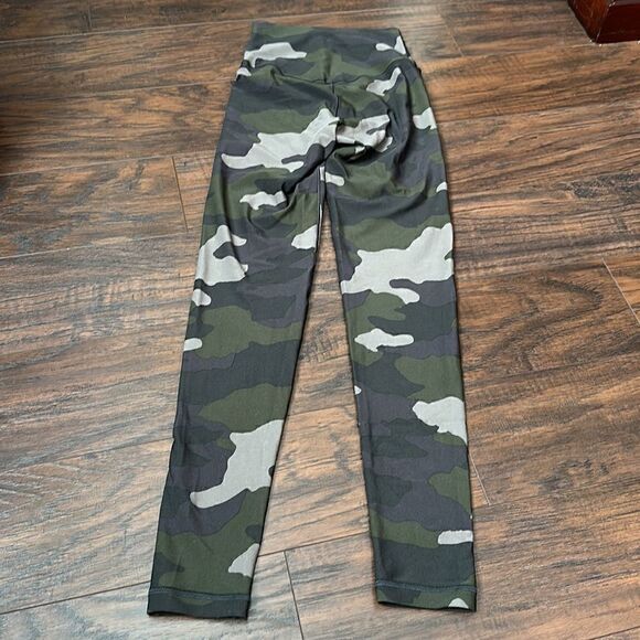 Aerie Camo Real Me 7/8 Hi-Rise Leggings - Size XS - Picture 7 of 9
